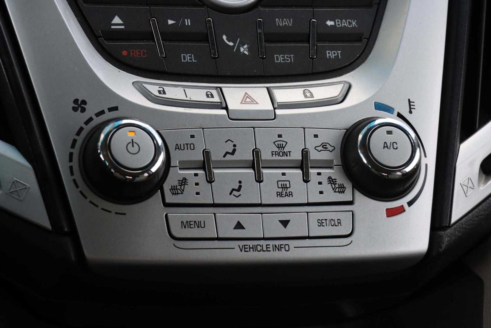 Thumbnail: 2010 GMC Terrain - 19