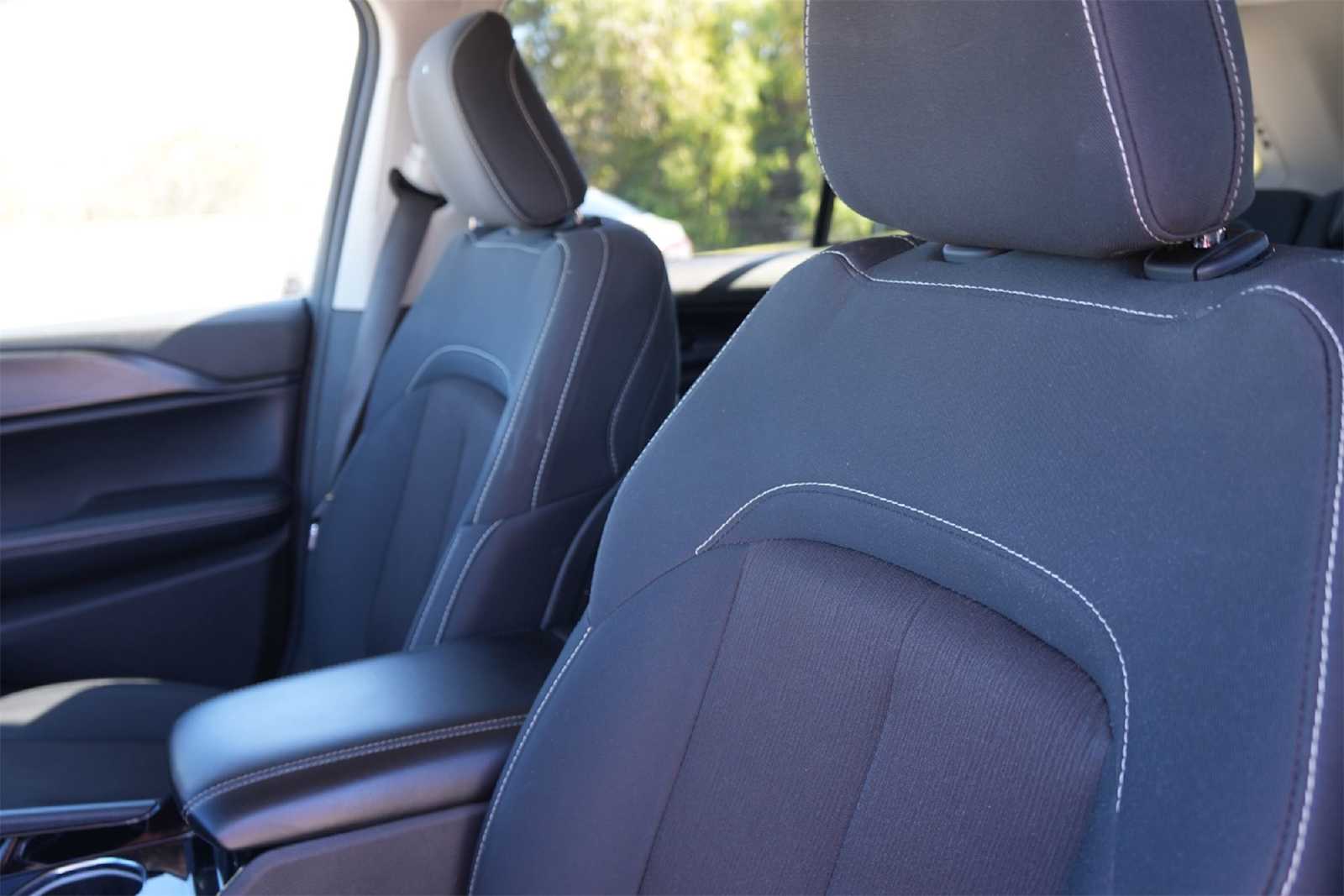 Thumbnail: 2023 Jeep Grand Cherokee - 11