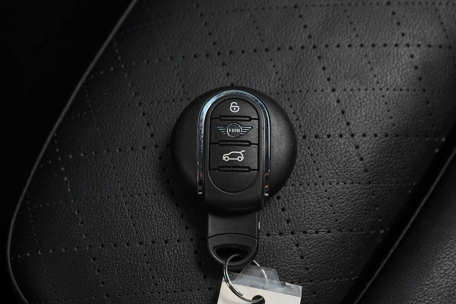 Thumbnail: 2019 MINI Cooper Hardtop - 28