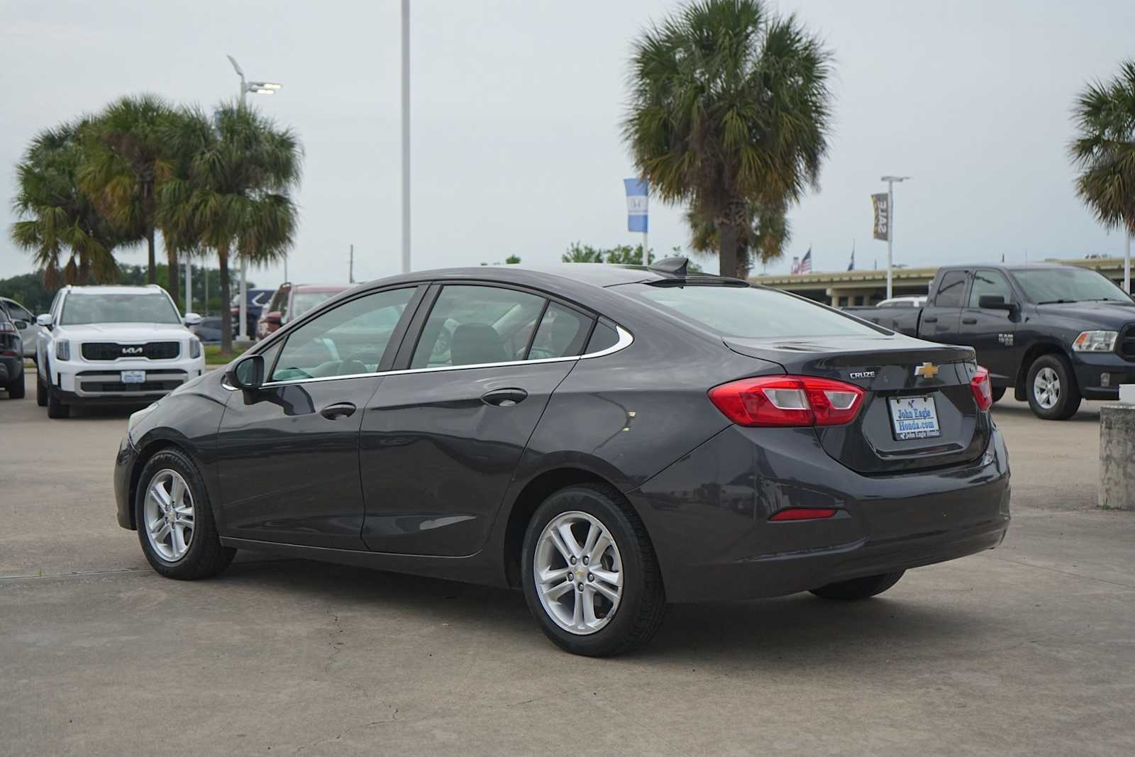Thumbnail: 2016 Chevrolet Cruze - 4