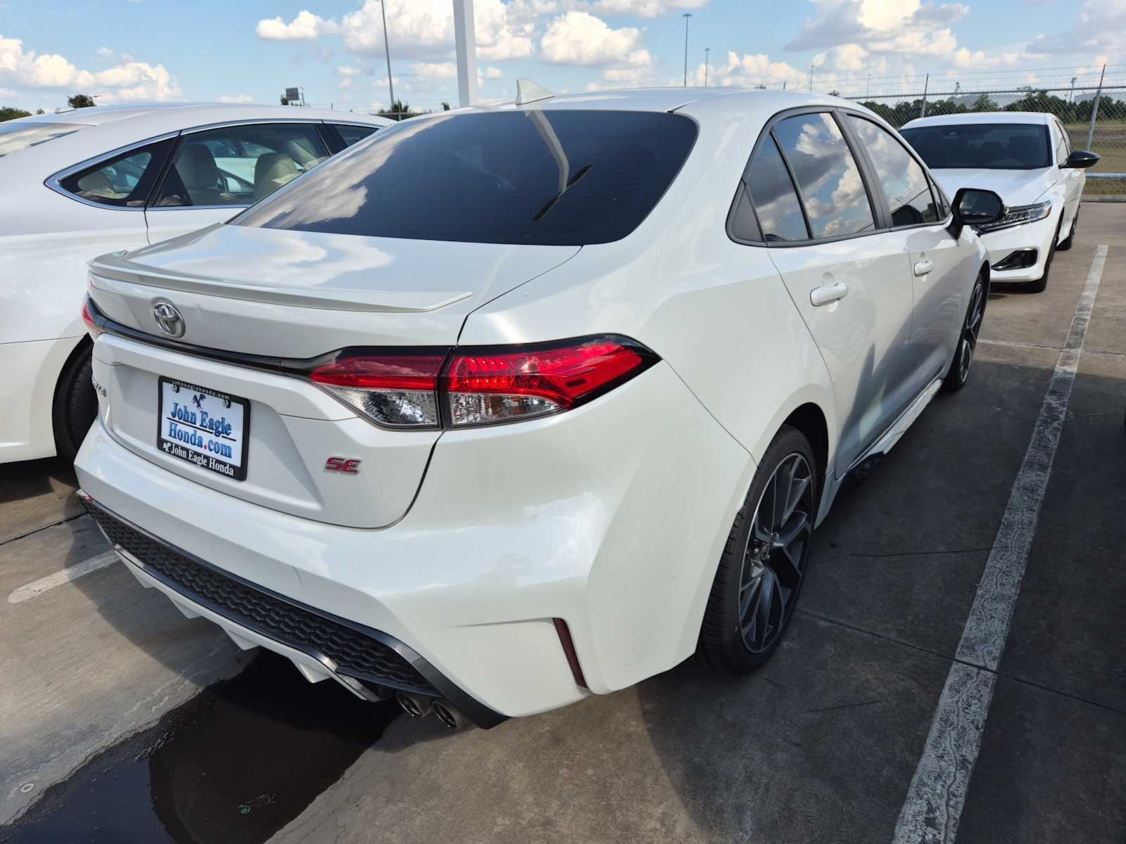 2020 Toyota Corolla SE photo 3