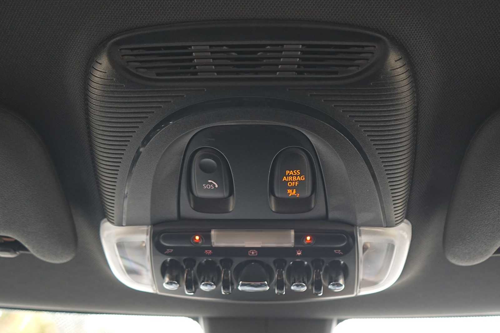 Thumbnail: 2019 MINI Cooper Hardtop - 24