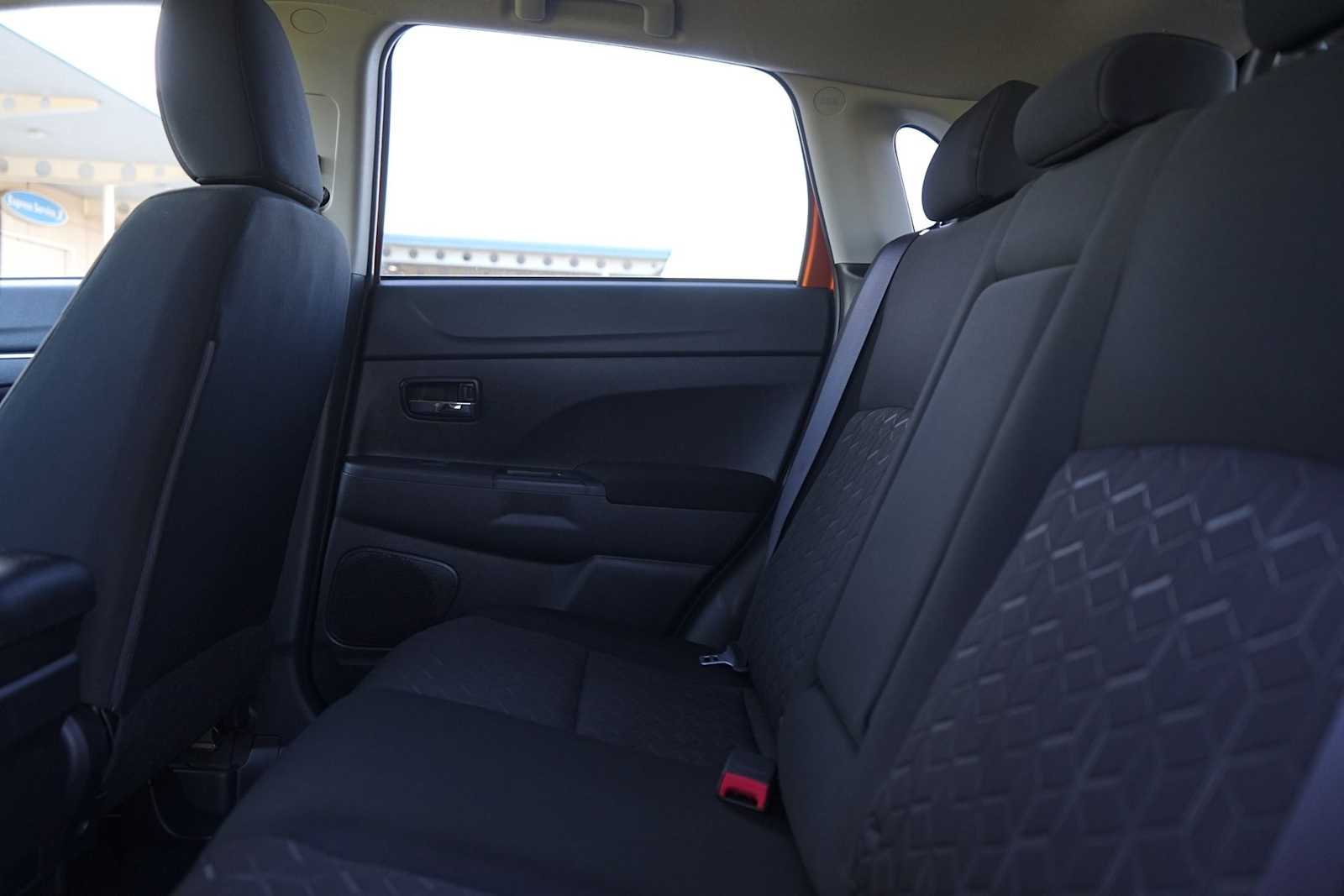 Thumbnail: 2024 Mitsubishi Outlander Sport - 14