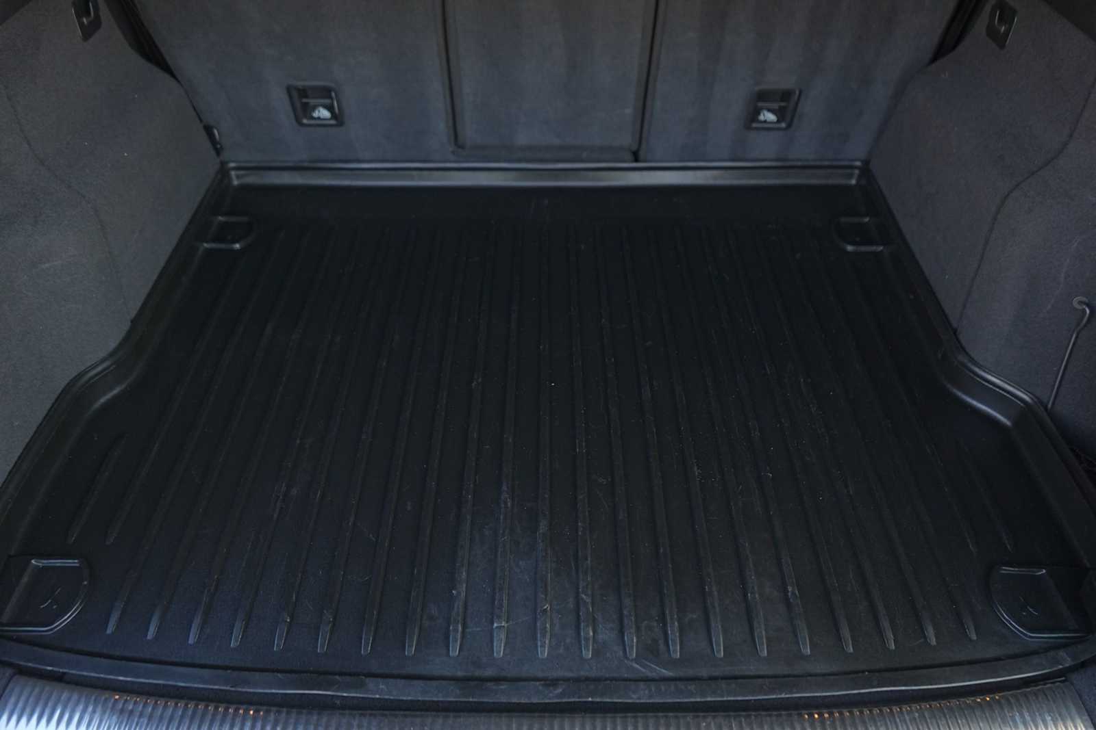 Thumbnail: 2013 Audi Q5 - 27