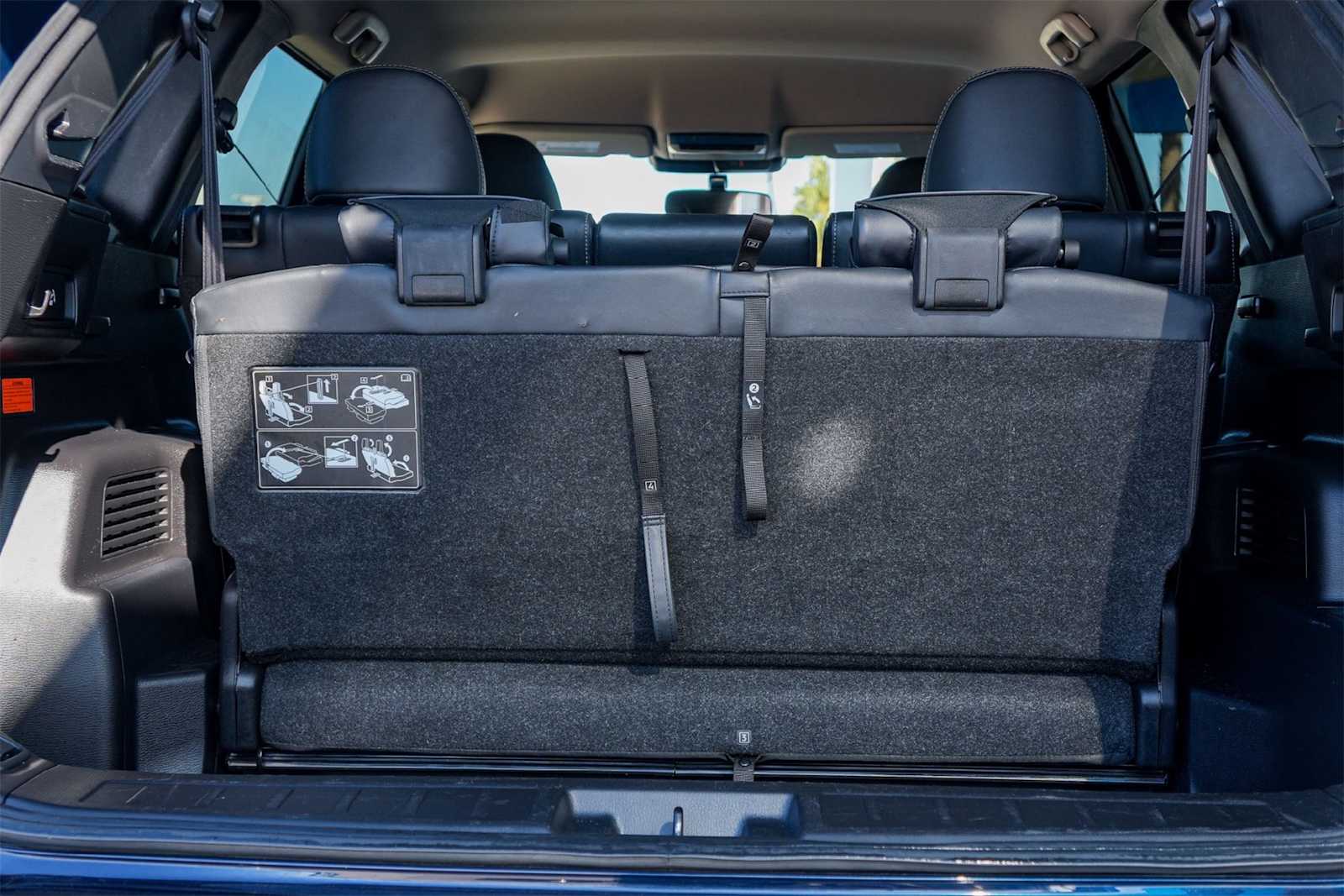 Thumbnail: 2024 Mitsubishi Outlander - 19