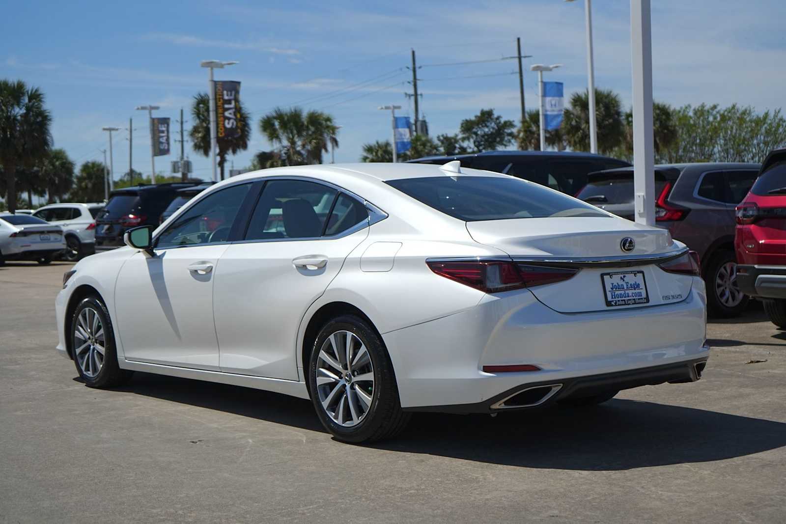 Thumbnail: 2021 Lexus ES - 4