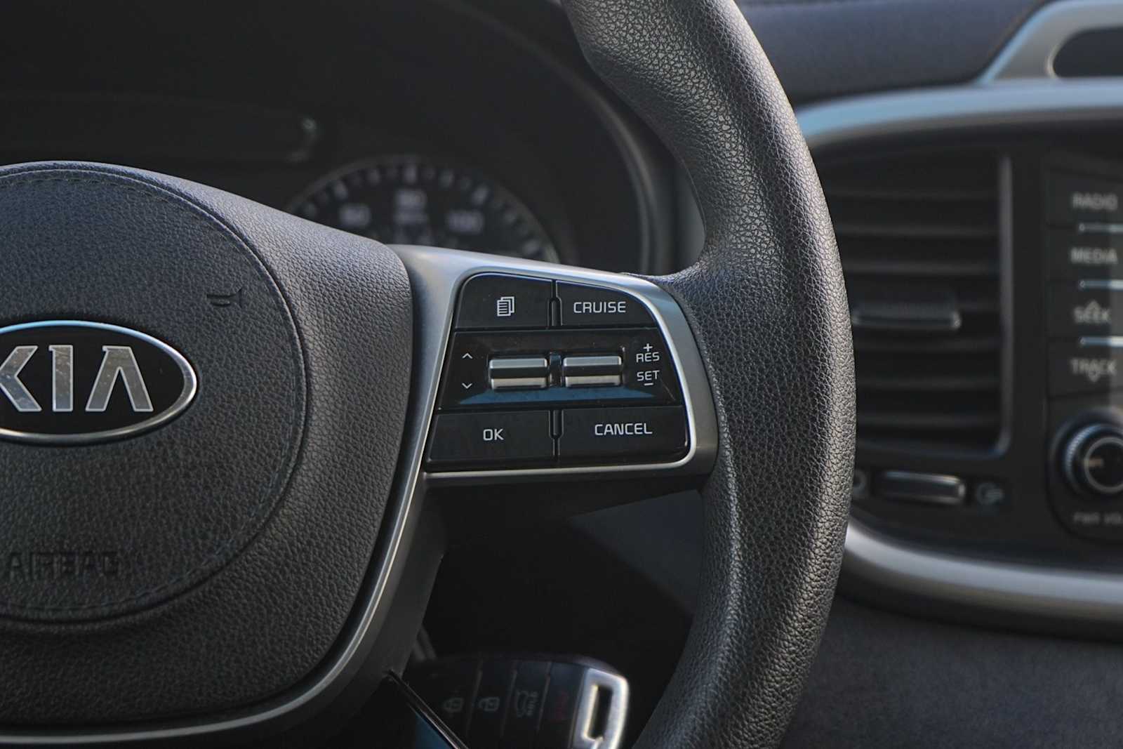 Thumbnail: 2019 Kia Sorento - 18