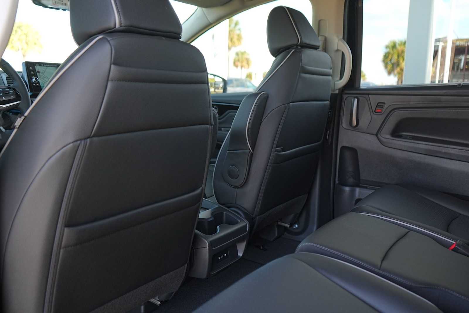 Thumbnail: 2026 Honda Odyssey - 12