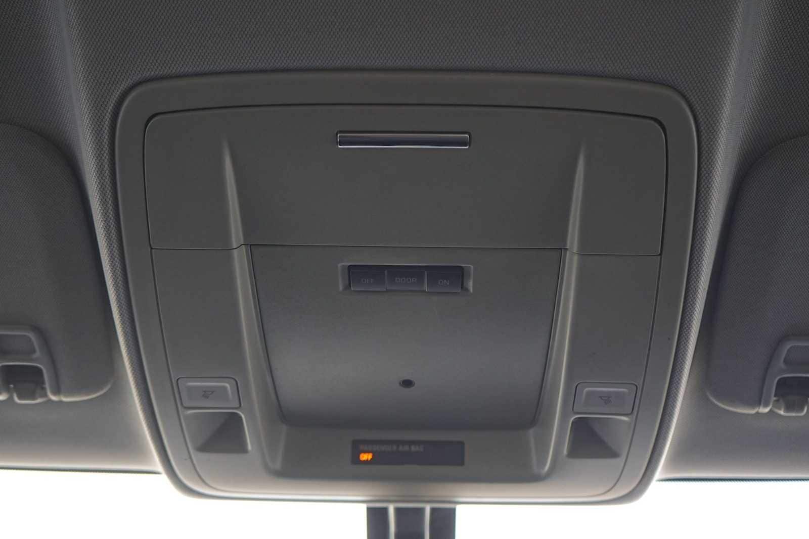 Thumbnail: 2015 Chevrolet Silverado 1500 - 25