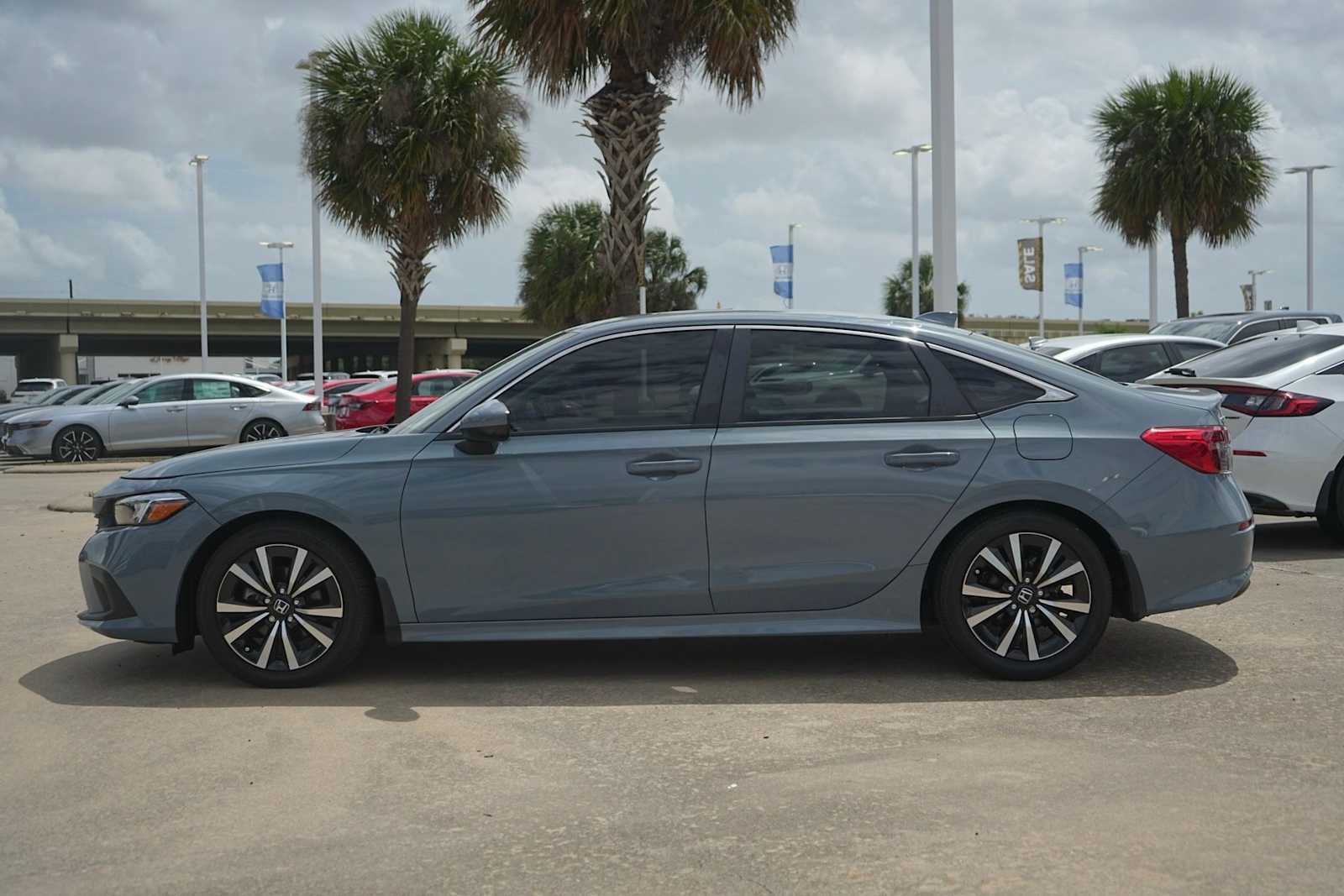 Thumbnail: 2024 Honda Civic - 2