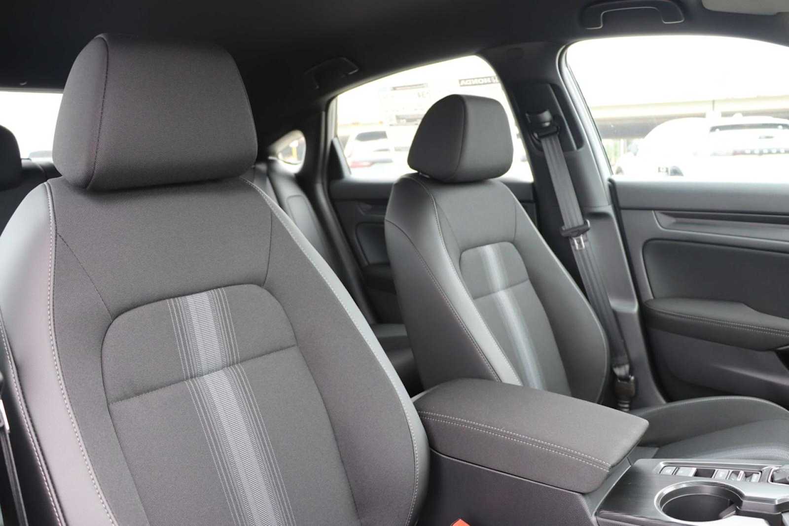 2025 Honda Civic Sport 12