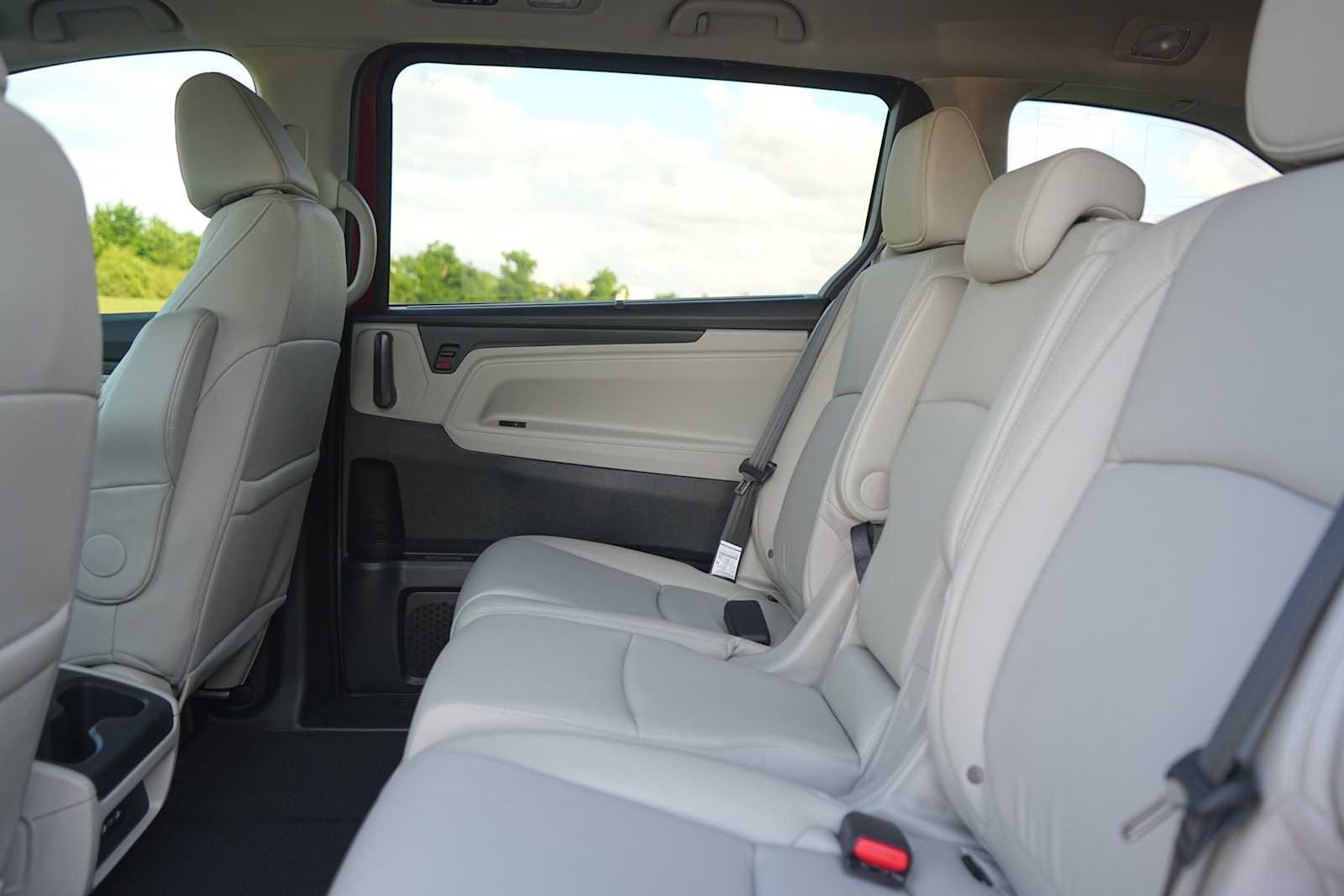 Thumbnail: 2026 Honda Odyssey - 13