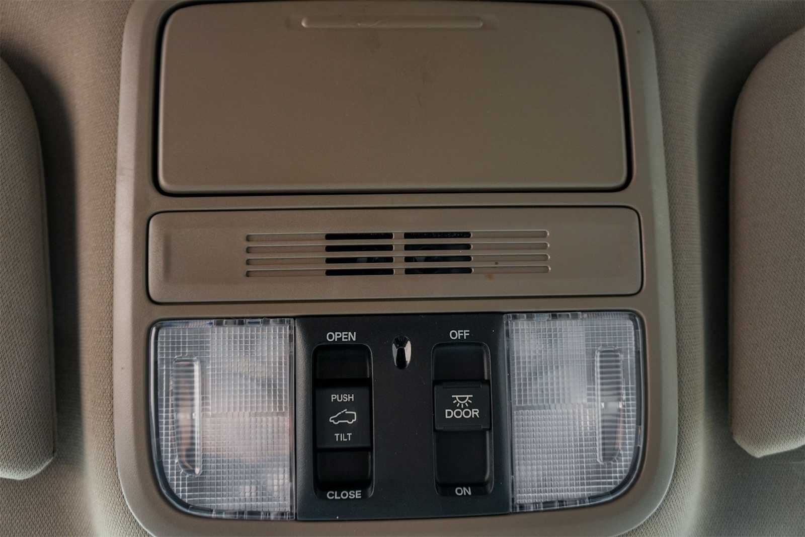 Thumbnail: 2019 Honda Odyssey - 27