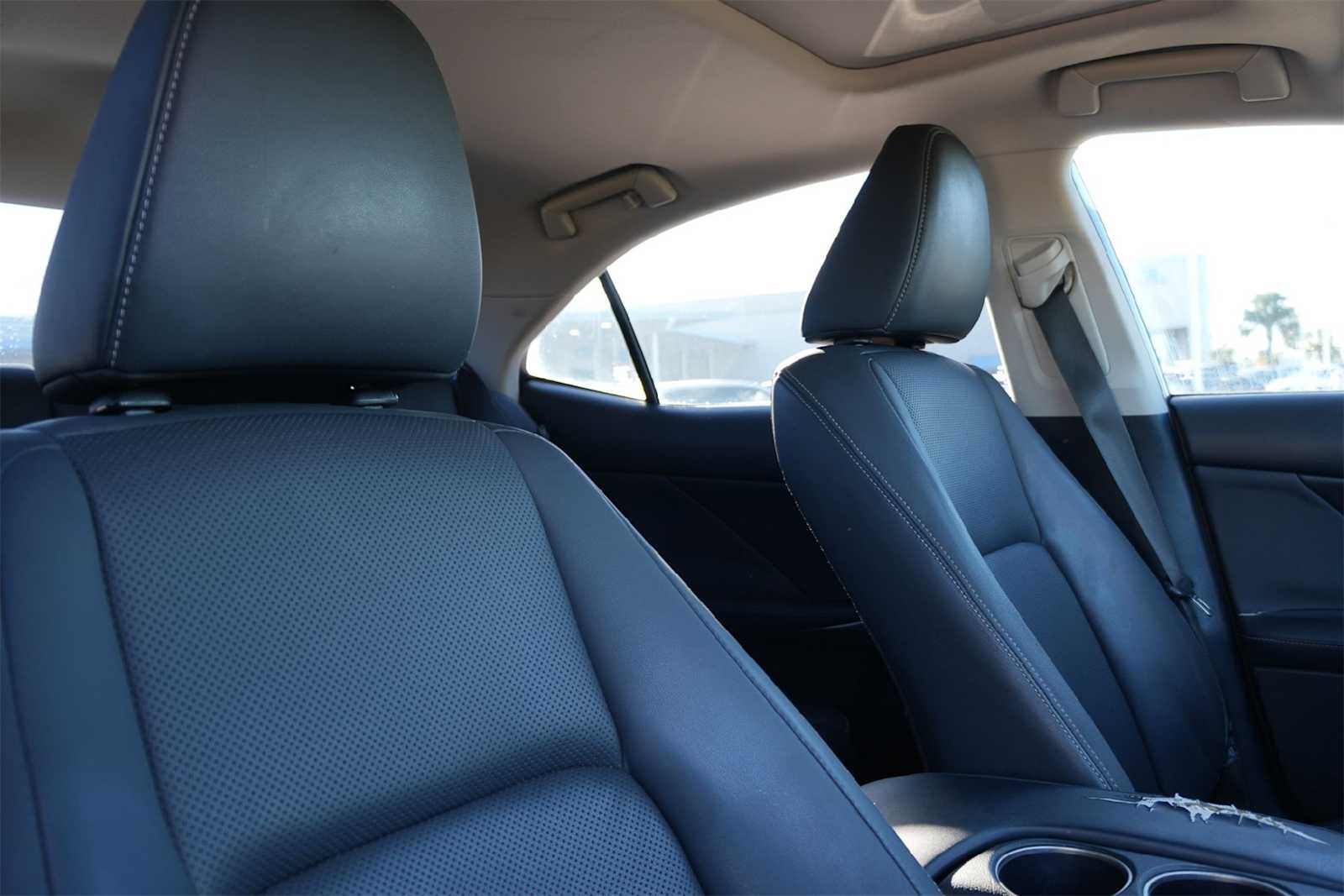 Thumbnail: 2015 Lexus IS - 14