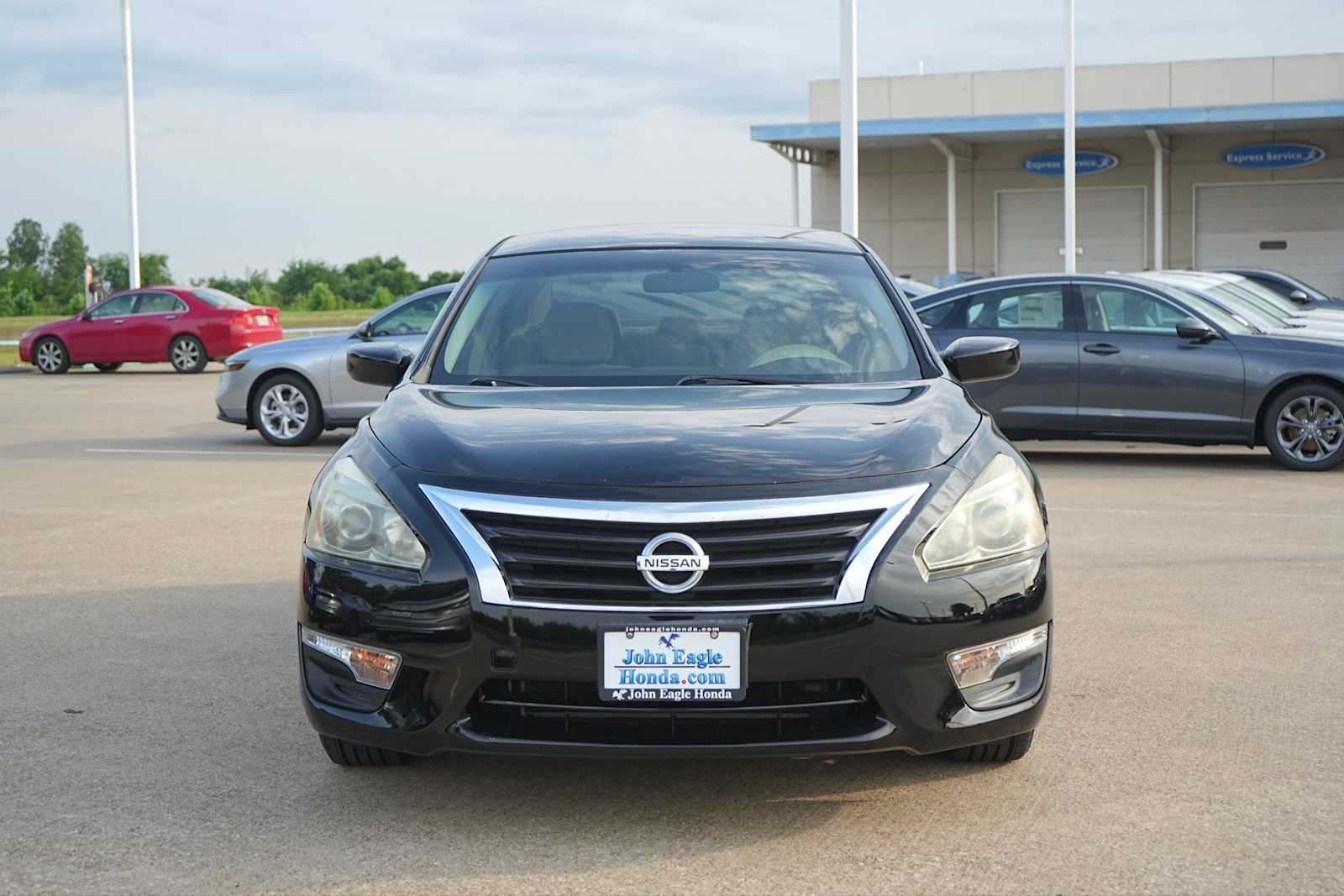Thumbnail: 2015 Nissan Altima - 6