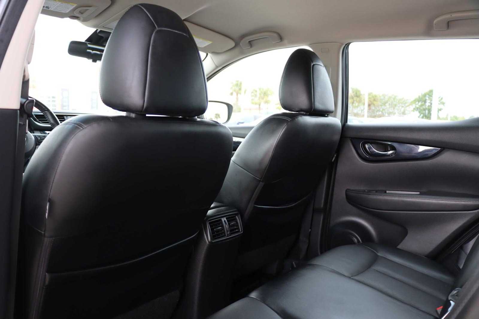 2019 Nissan Rogue Sport SL 15