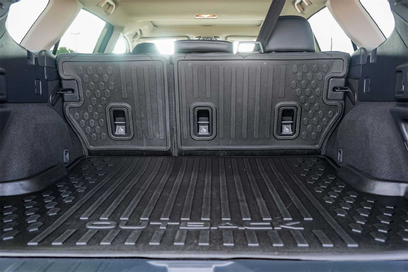 Thumbnail: 2022 Subaru Outback - 19