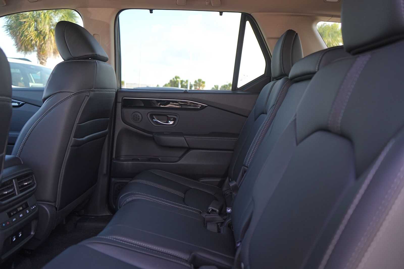 Thumbnail: 2026 Honda Pilot - 13