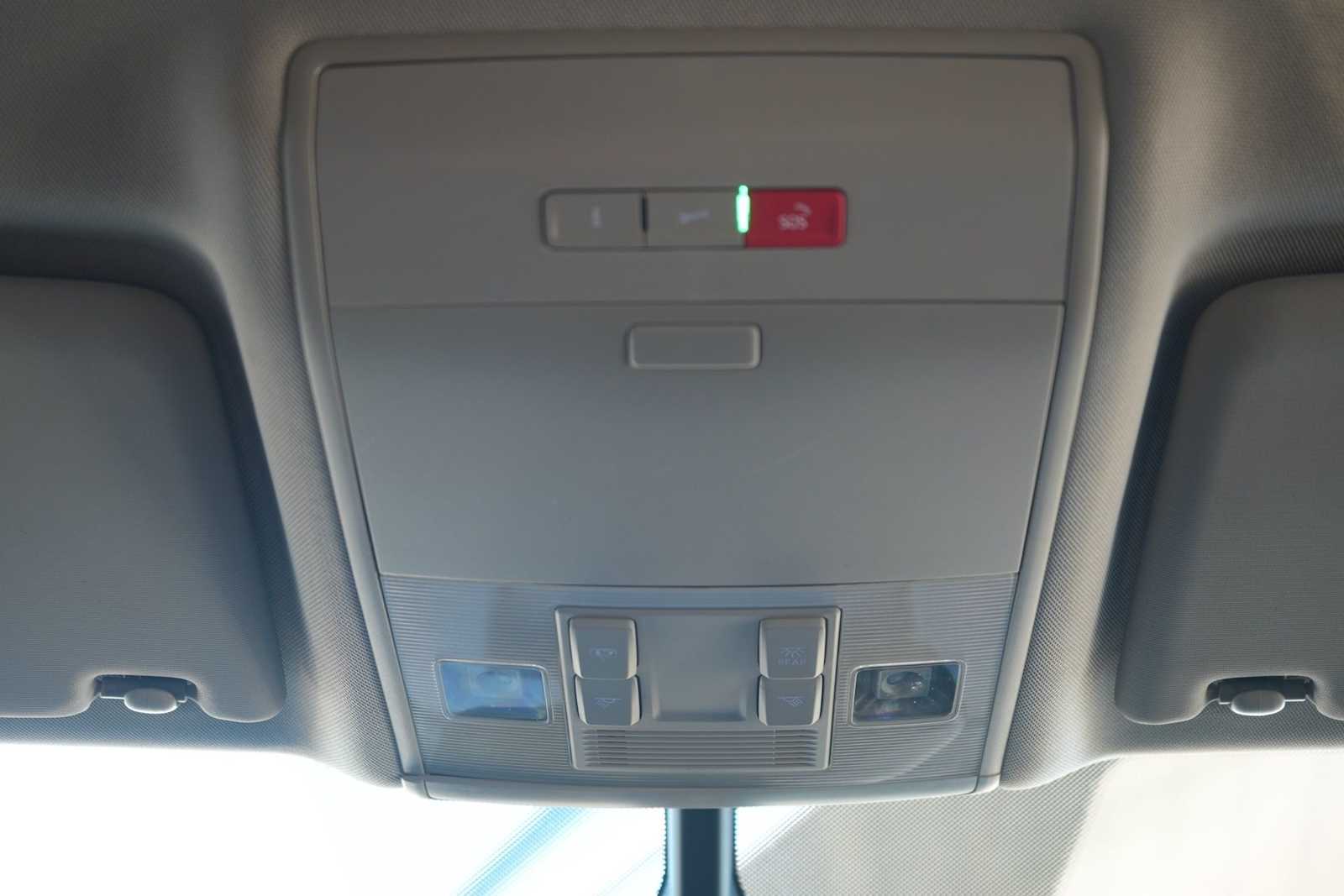 Thumbnail: 2022 Volkswagen Atlas - 24