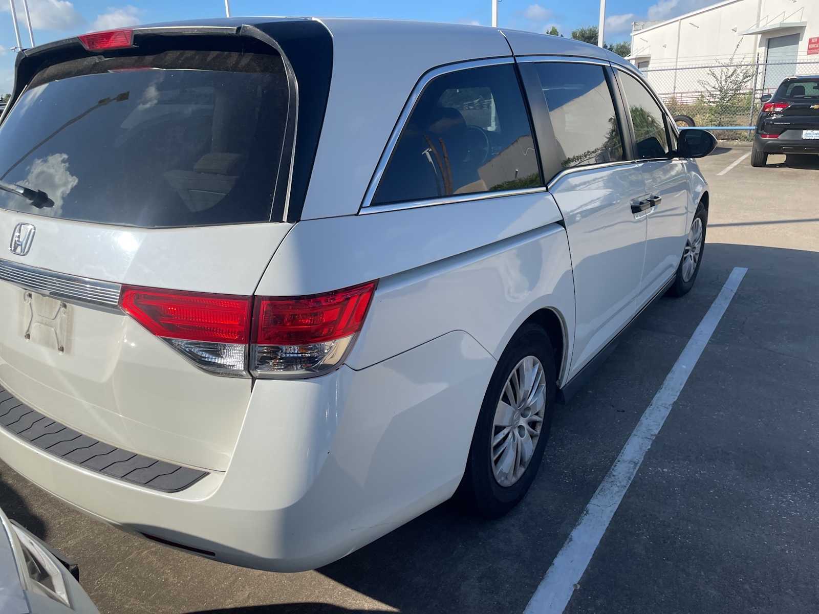 Thumbnail: 2016 Honda Odyssey - 3