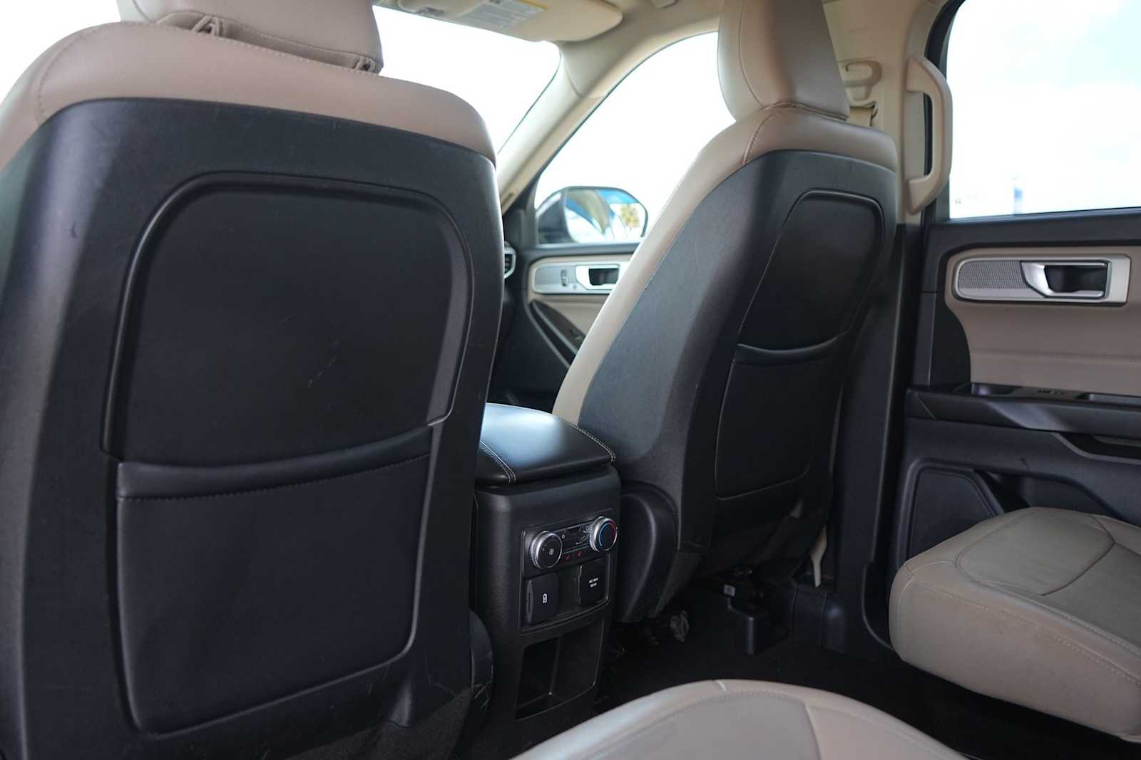 Thumbnail: 2020 Ford Explorer - 13