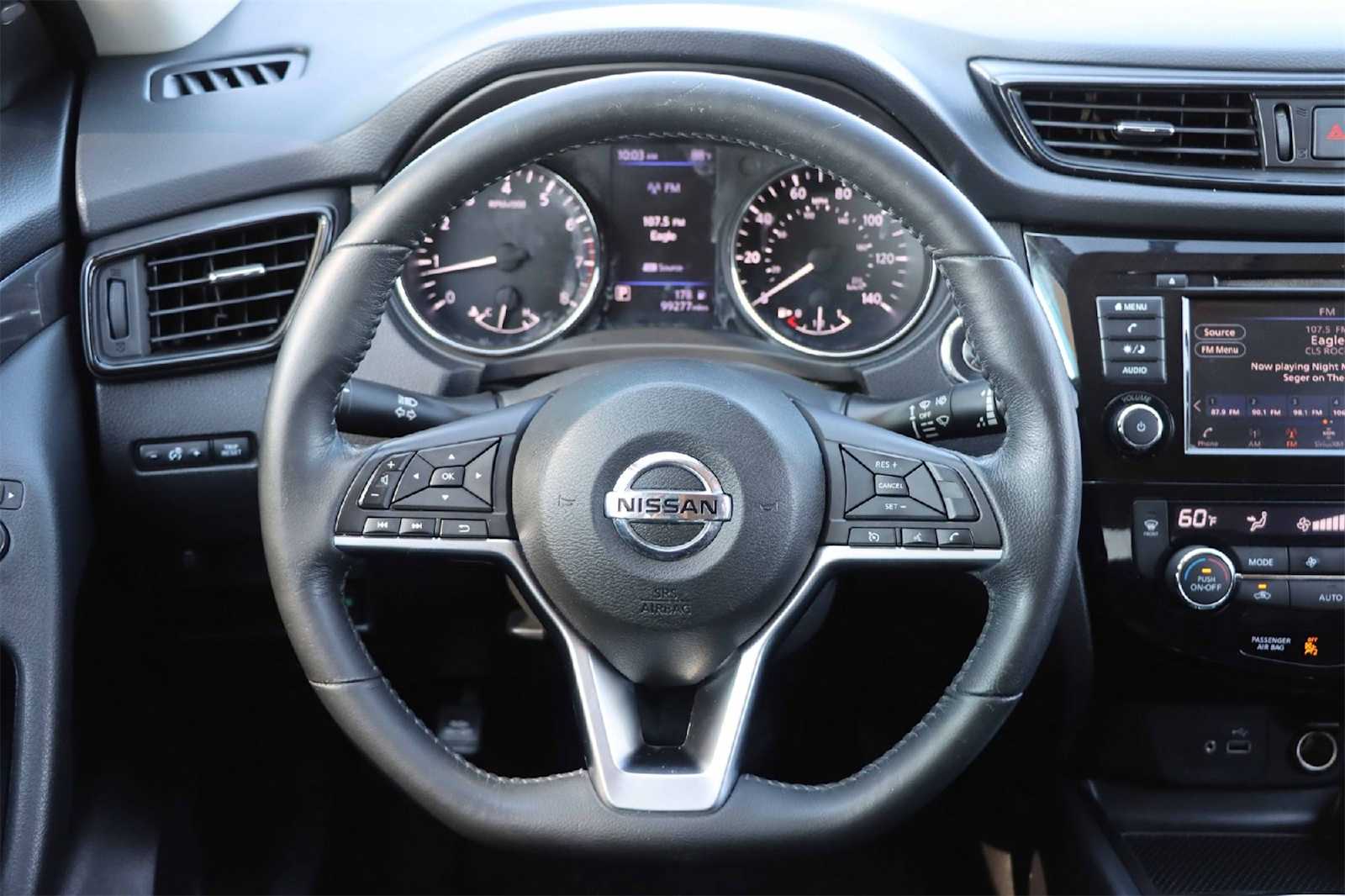 Thumbnail: 2018 Nissan Rogue - 16