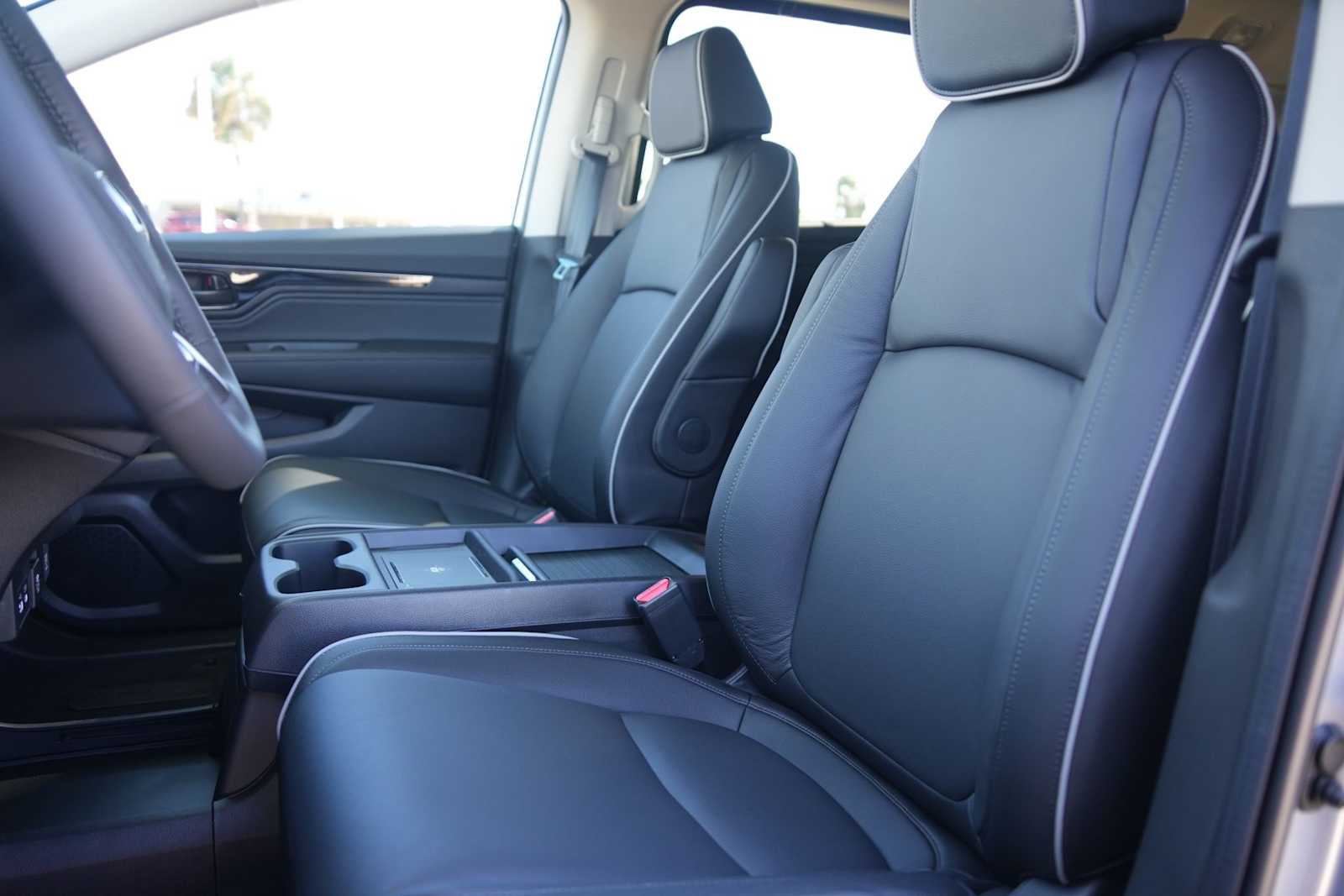 Thumbnail: 2026 Honda Odyssey - 11