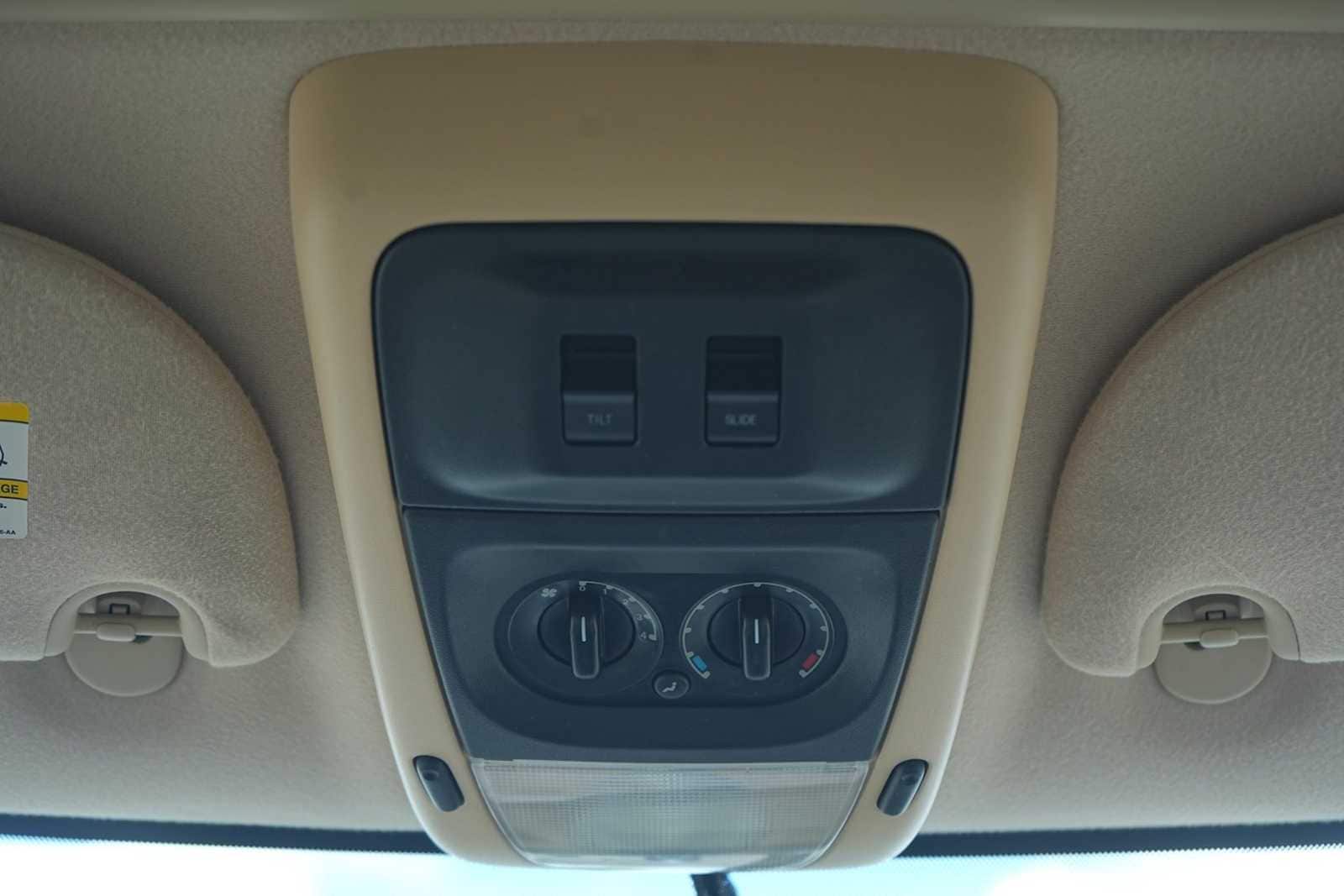 Thumbnail: 2010 Ford Explorer - 24