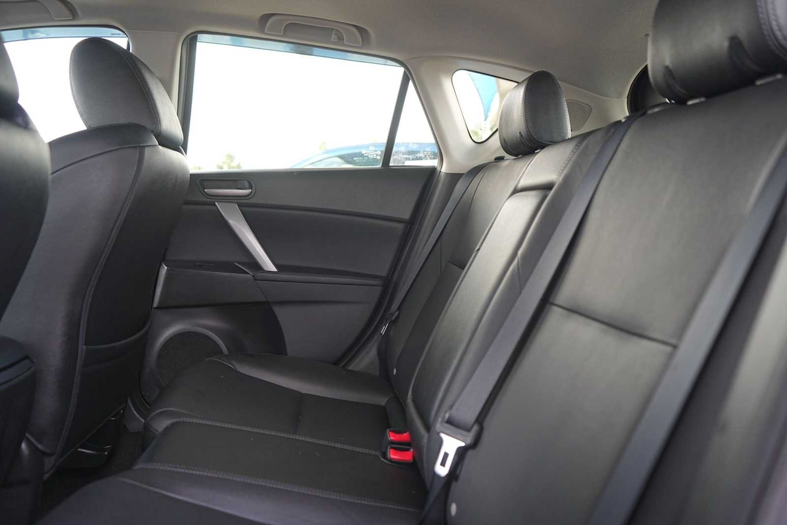 Thumbnail: 2012 Mazda Mazda3 - 14