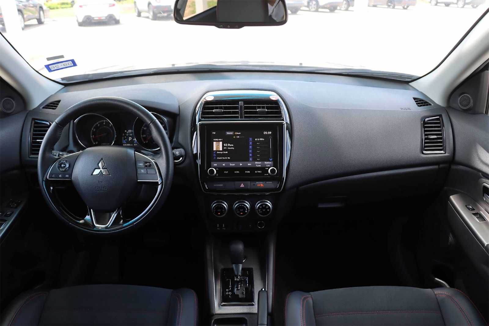 Thumbnail: 2024 Mitsubishi Outlander Sport - 10