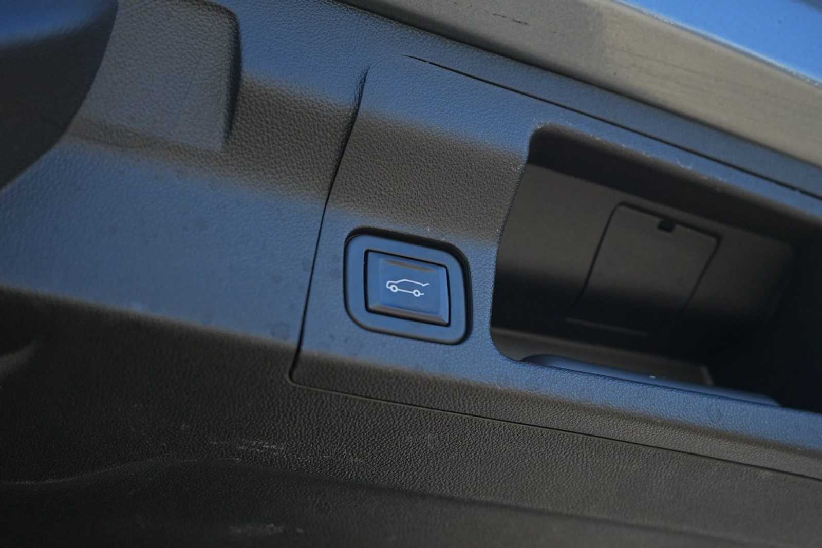 Thumbnail: 2021 GMC Acadia - 26