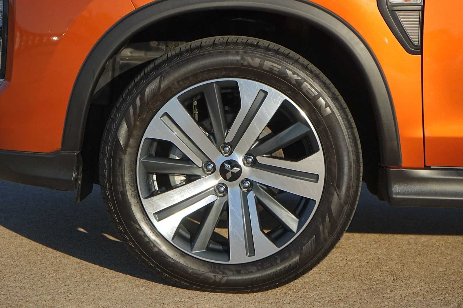 Thumbnail: 2024 Mitsubishi Outlander Sport - 7