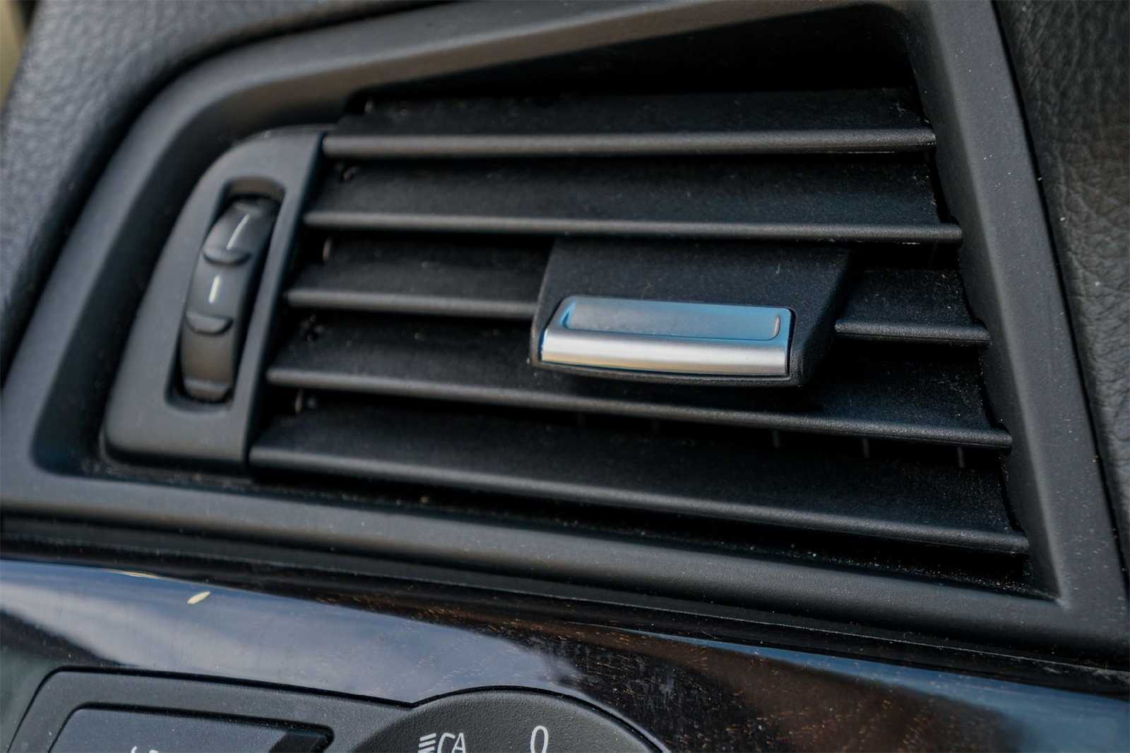 Thumbnail: 2013 BMW 5 Series - 27