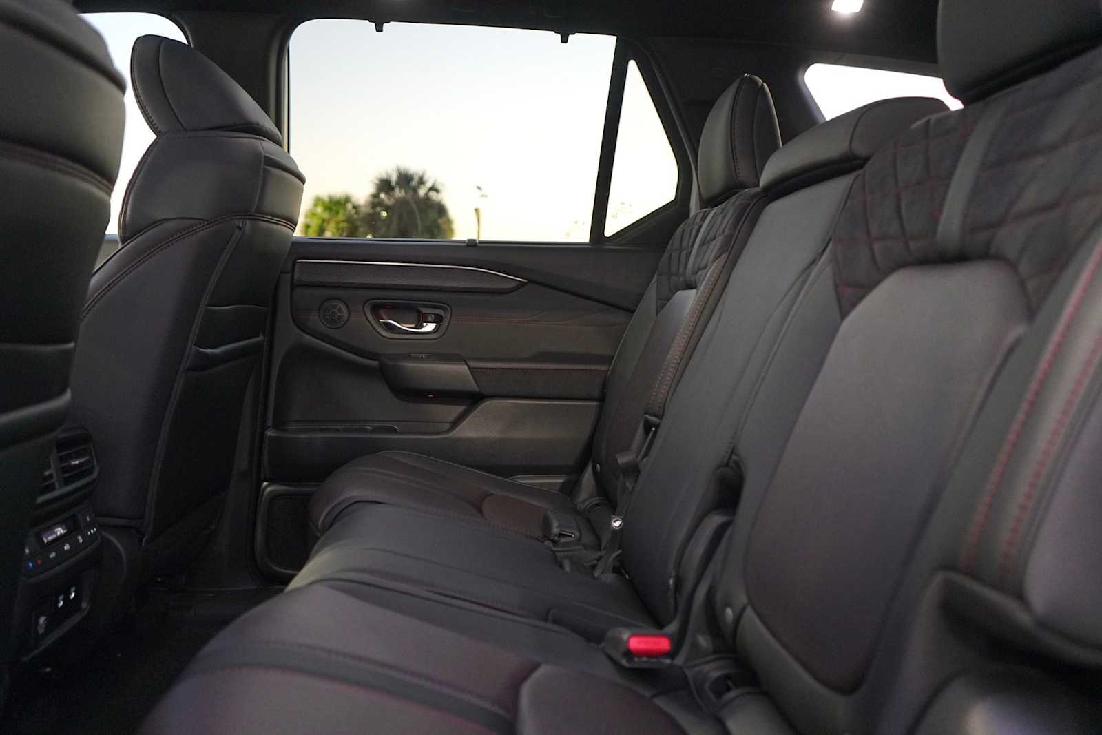 Thumbnail: 2026 Honda Pilot - 13