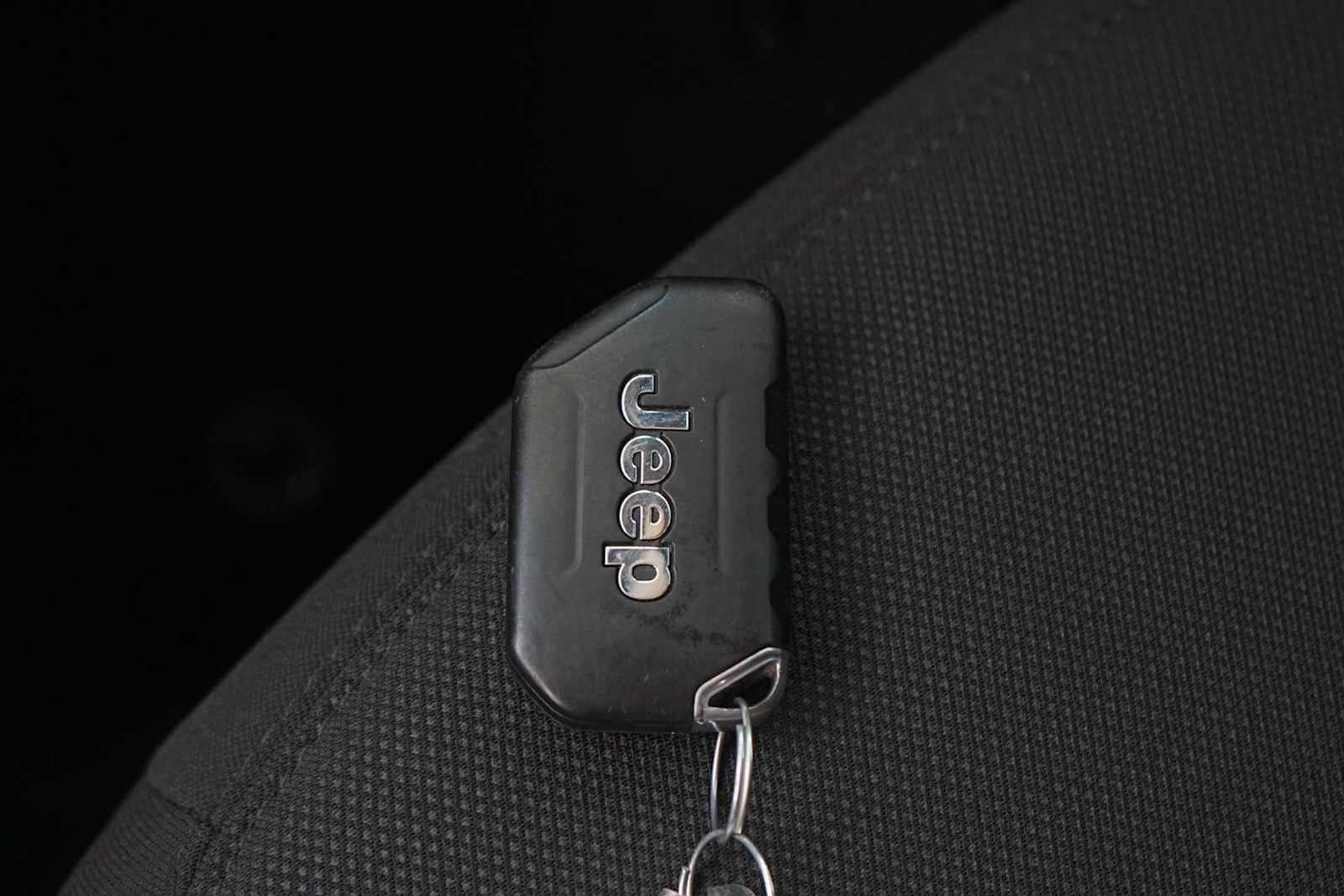 Thumbnail: 2020 Jeep Wrangler - 27