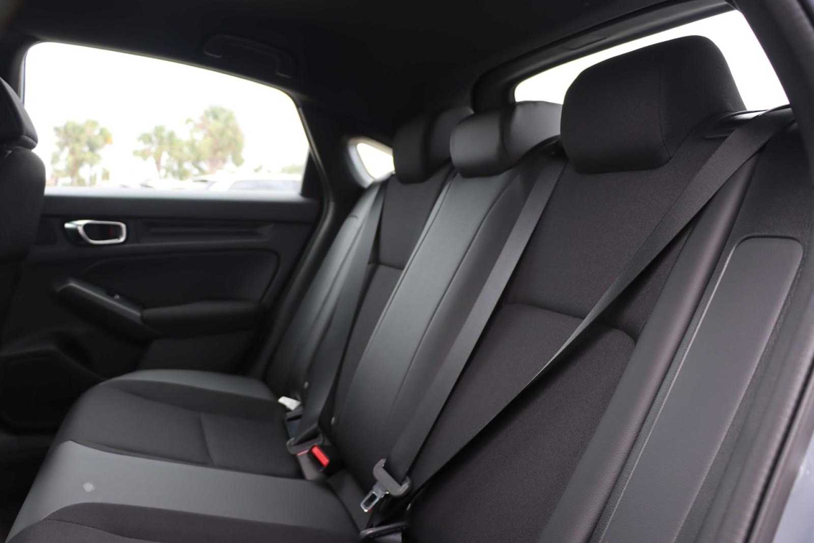 2025 Honda Civic Sport 14