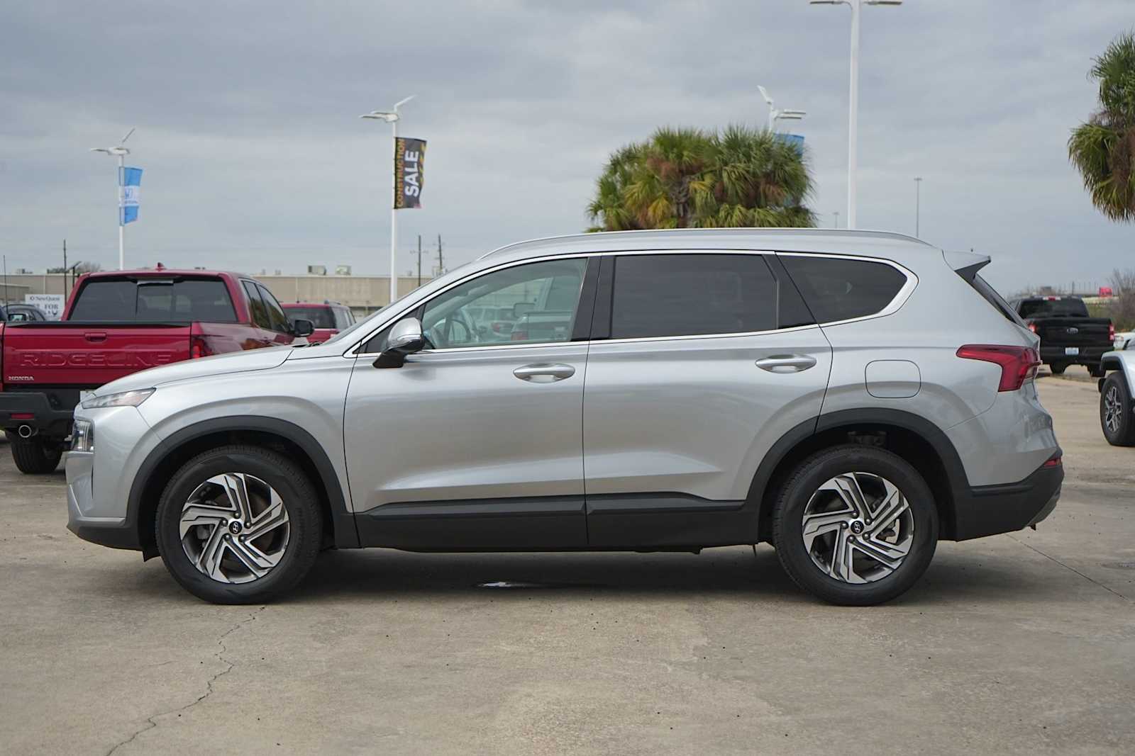 Thumbnail: 2023 Hyundai Santa Fe - 3