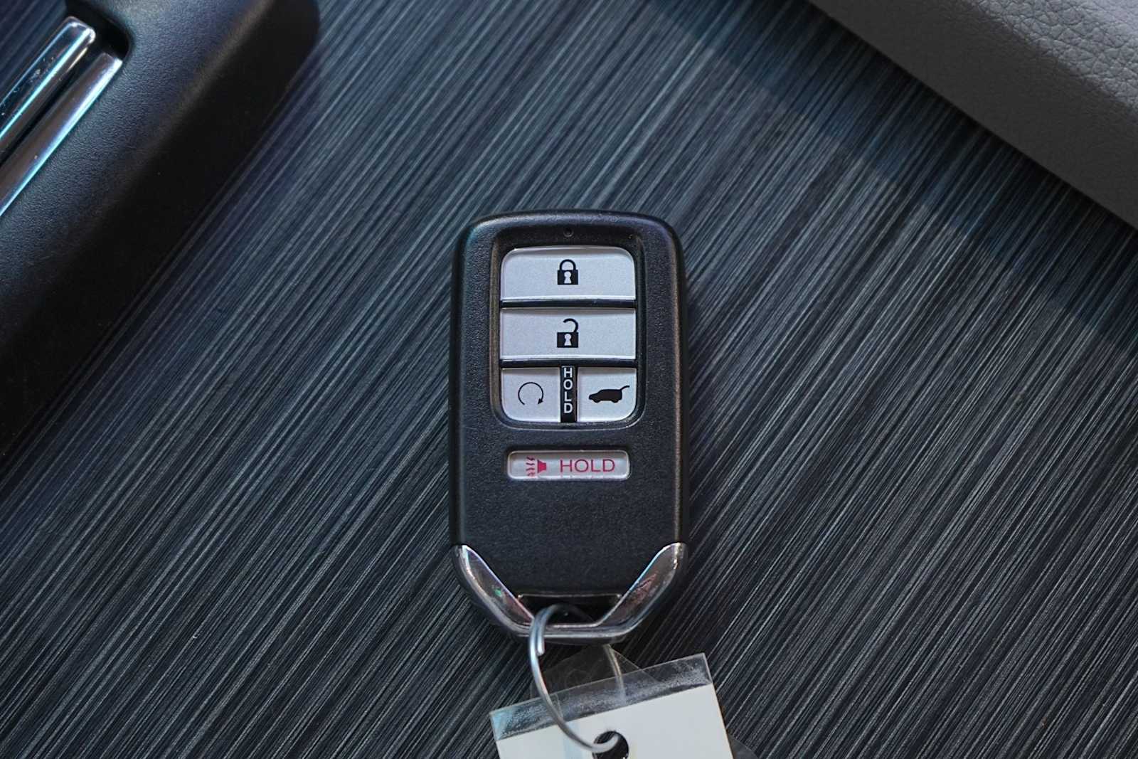 Thumbnail: 2017 Honda Pilot - 28