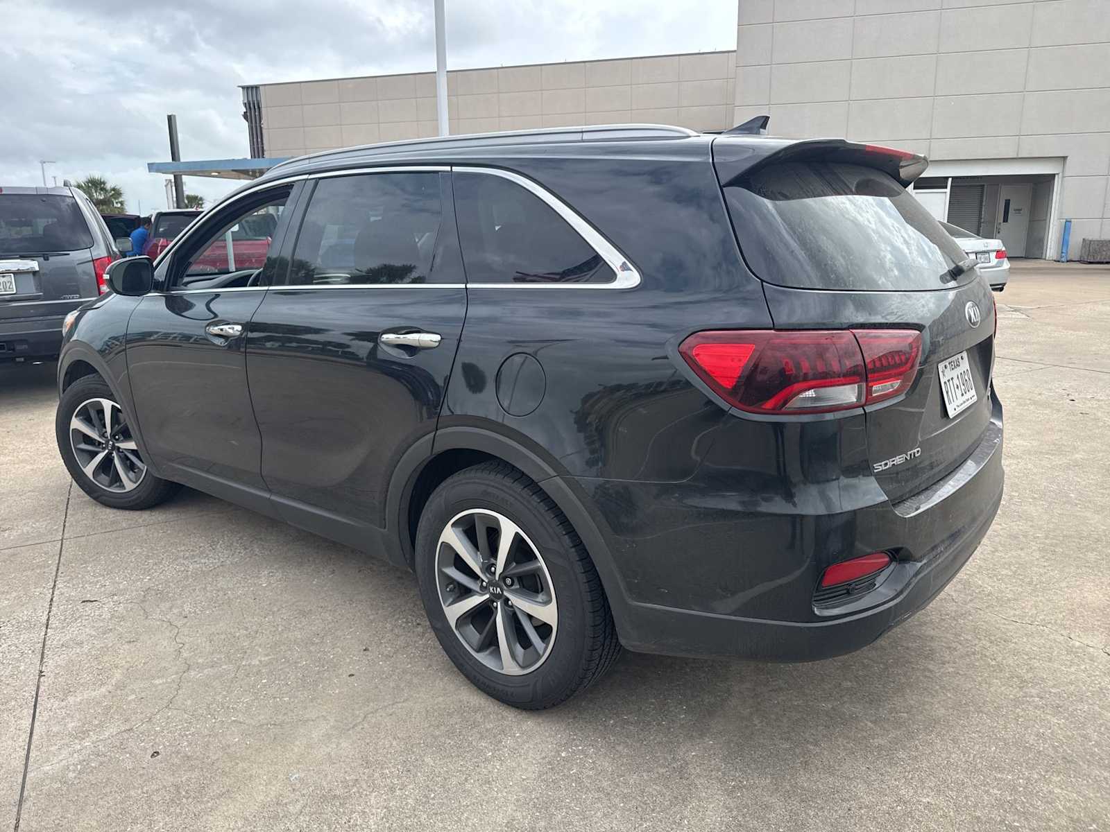 Thumbnail: 2019 Kia Sorento - 4