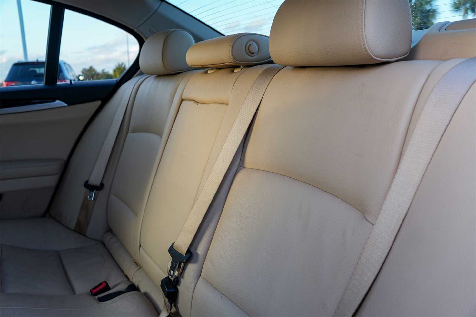 Thumbnail: 2013 BMW 5 Series - 14