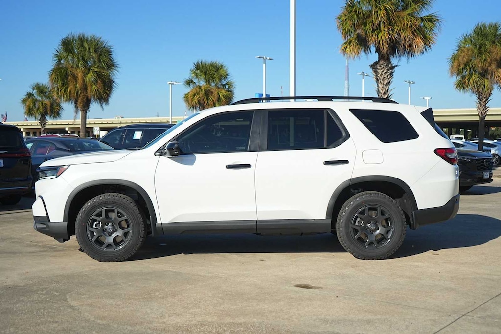 New 2025 Honda Pilot TrailSport SUV