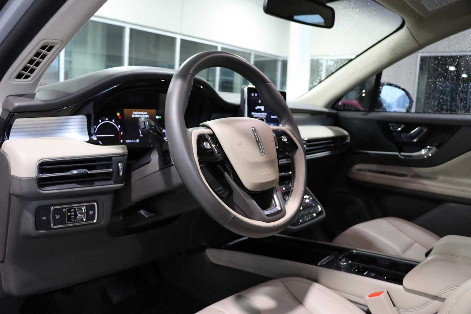2022 Lincoln Corsair Standard 2