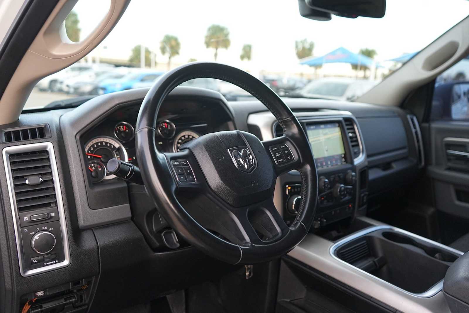 Thumbnail: 2020 RAM 1500 Classic - 2