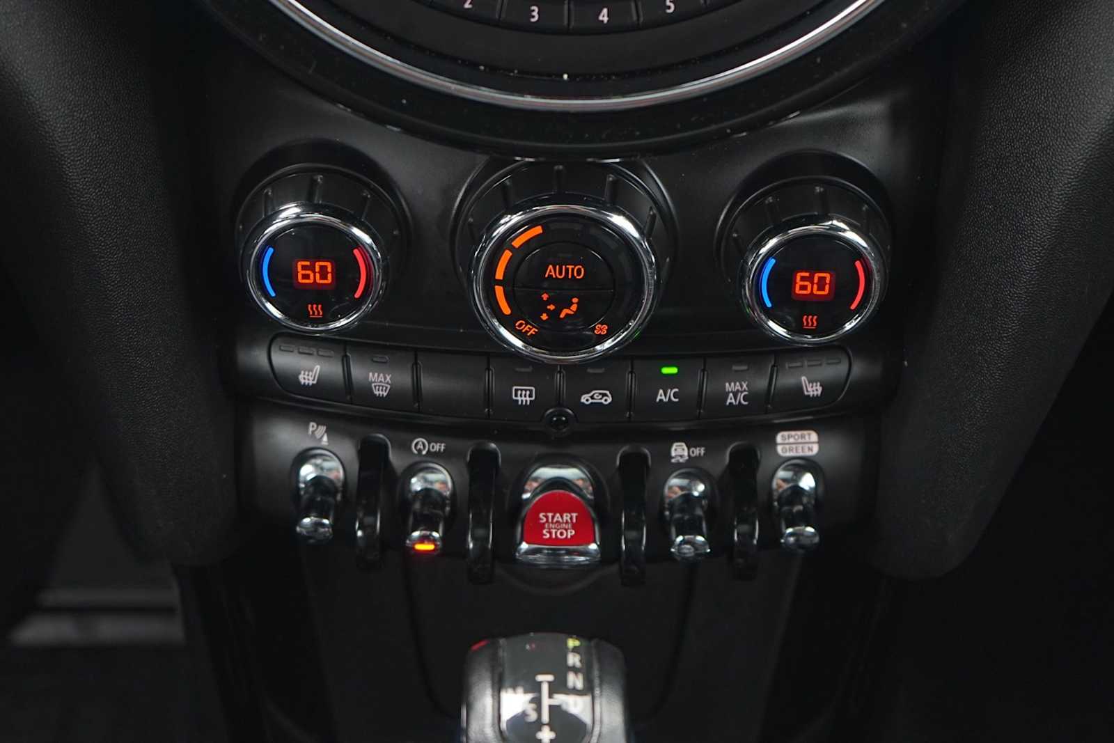 Thumbnail: 2019 MINI Cooper Hardtop - 21