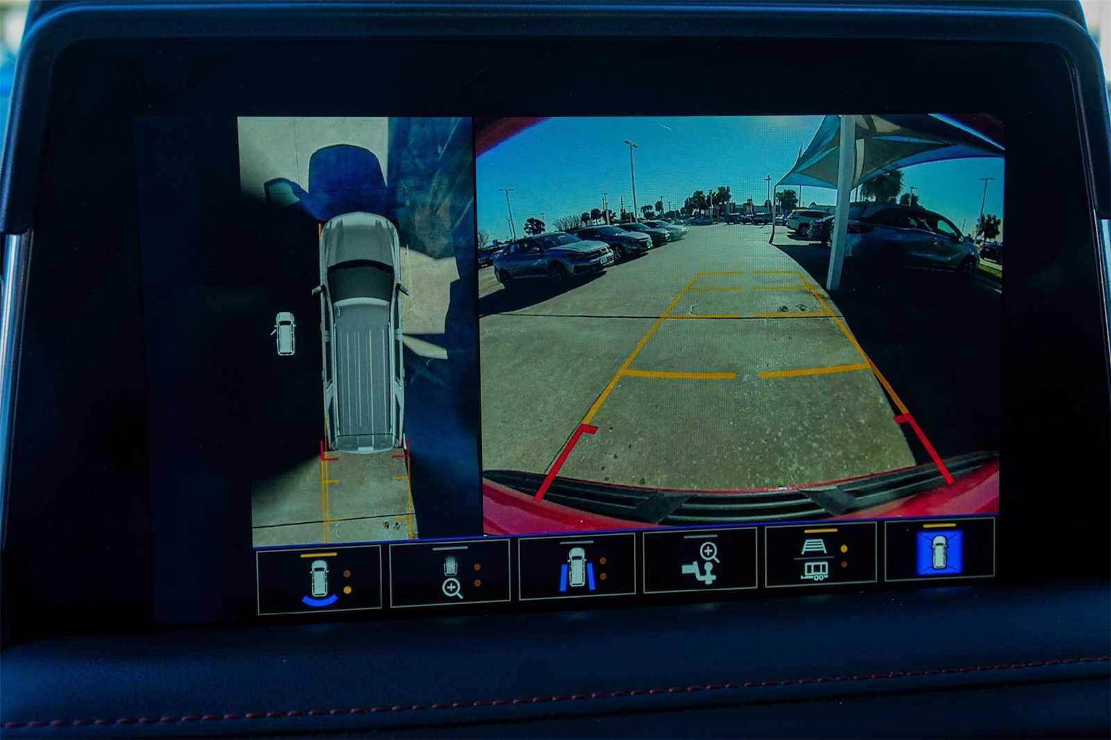 Thumbnail: 2022 Chevrolet Tahoe - 24