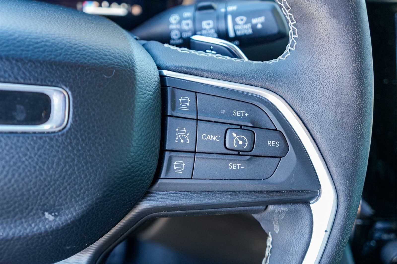 Thumbnail: 2024 Jeep Grand Cherokee - 26