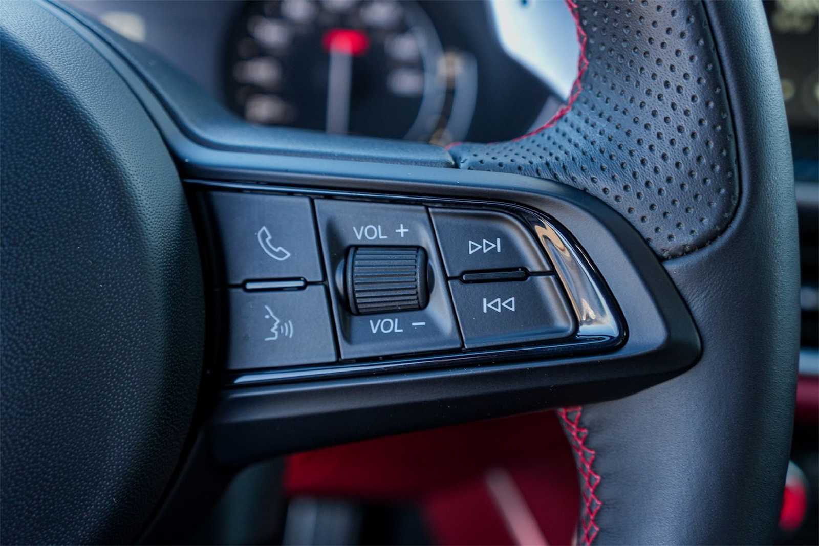 Thumbnail: 2021 Alfa Romeo Stelvio - 26