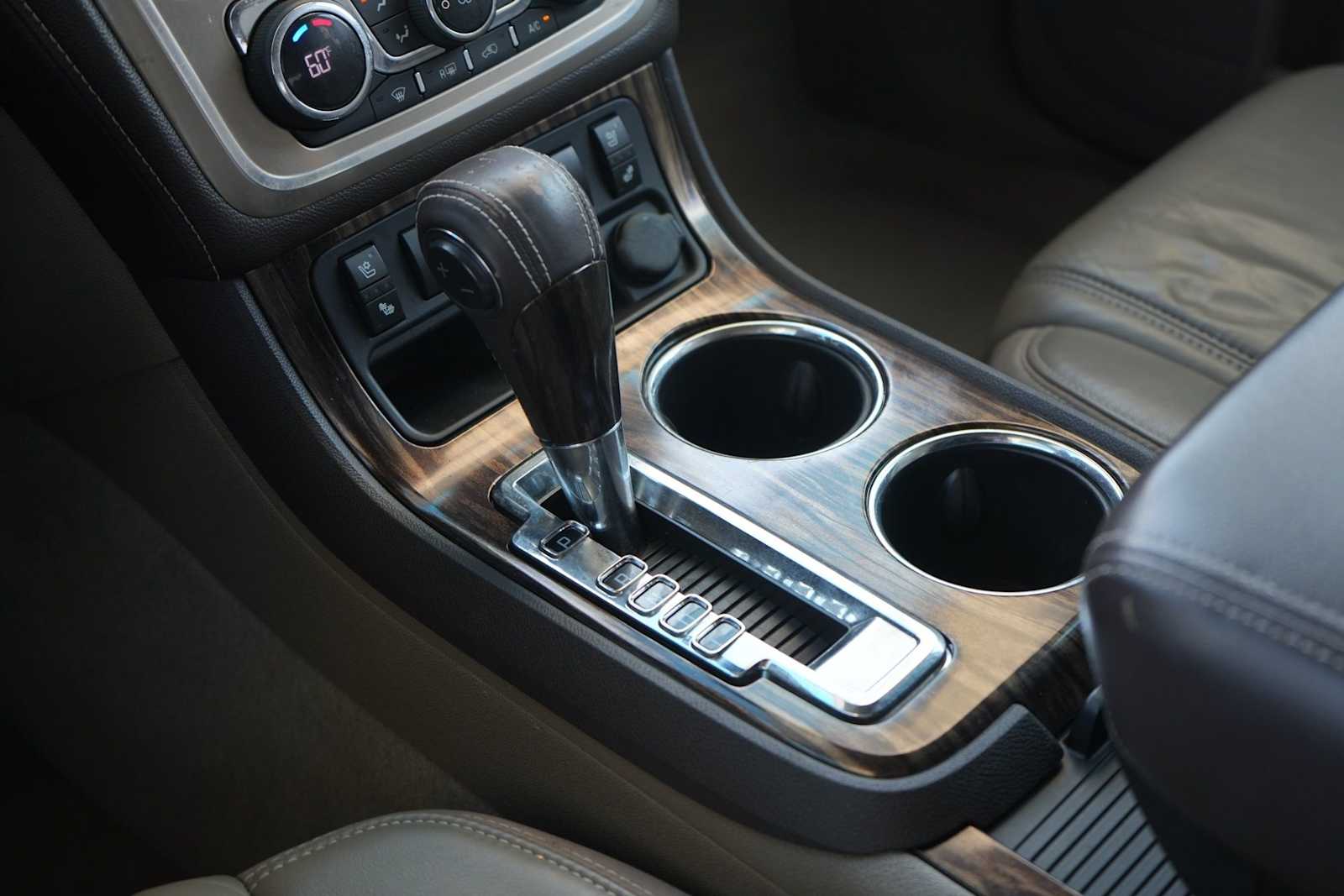 Thumbnail: 2015 GMC Acadia - 17