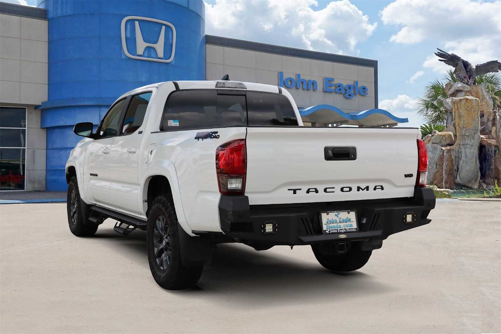 Thumbnail: 2023 Toyota Tacoma - 4