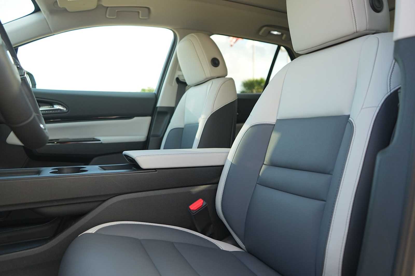 Thumbnail: 2026 Honda Prologue - 11